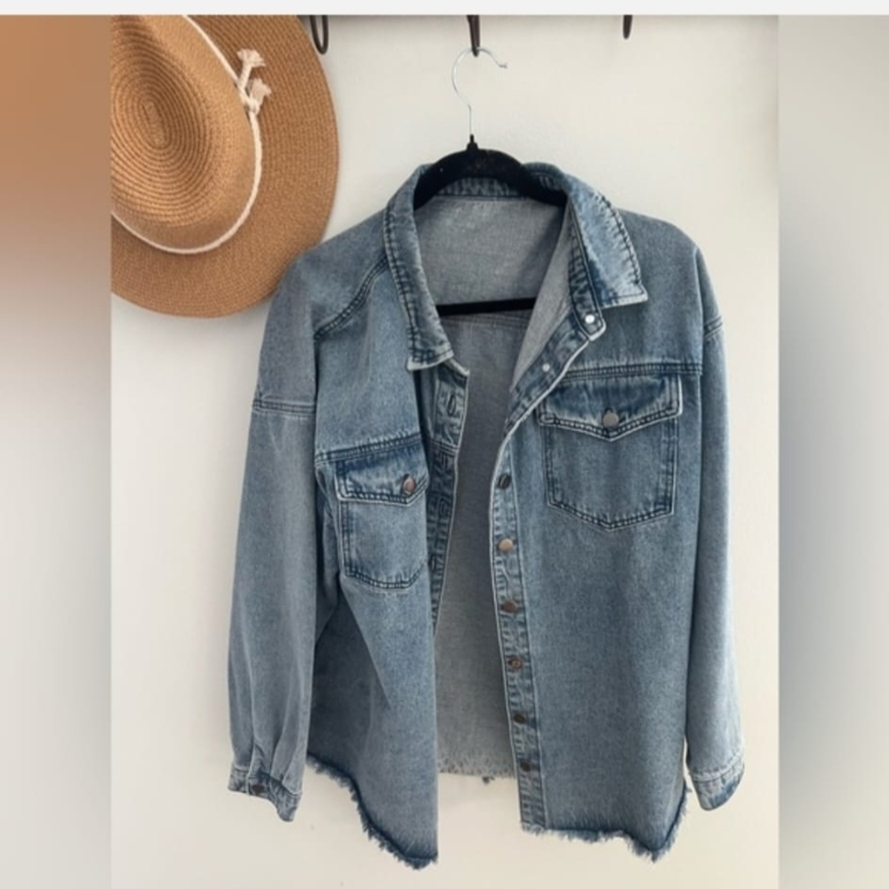 Light Wash Denim Jean Jacket - Casual Women’s Jacket